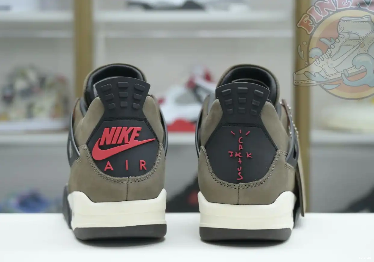 RETRO JORDAN COLOR 4 AIR 0705